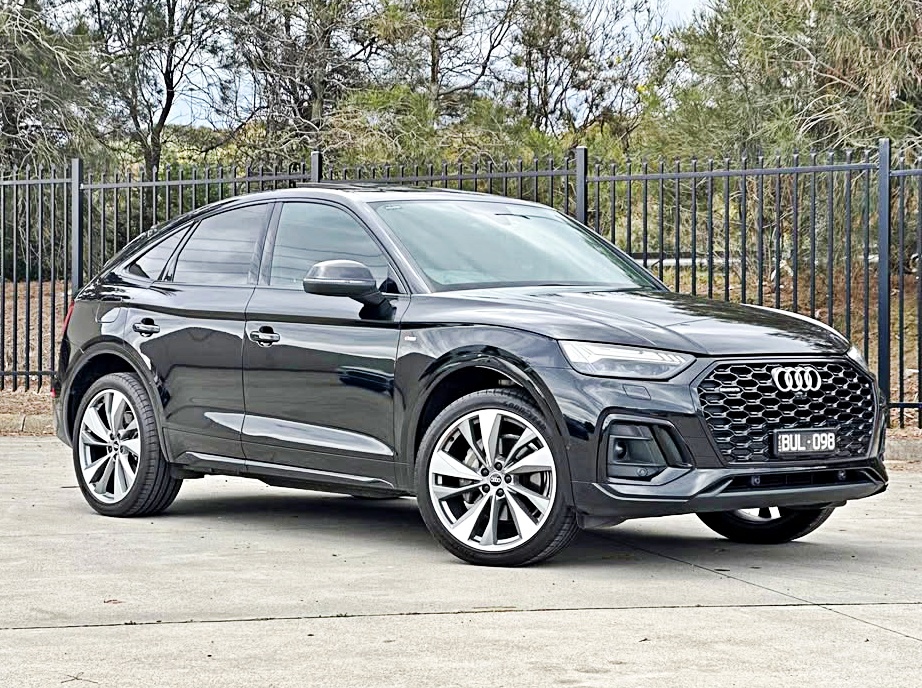 2022 Audi Q5 photo 1