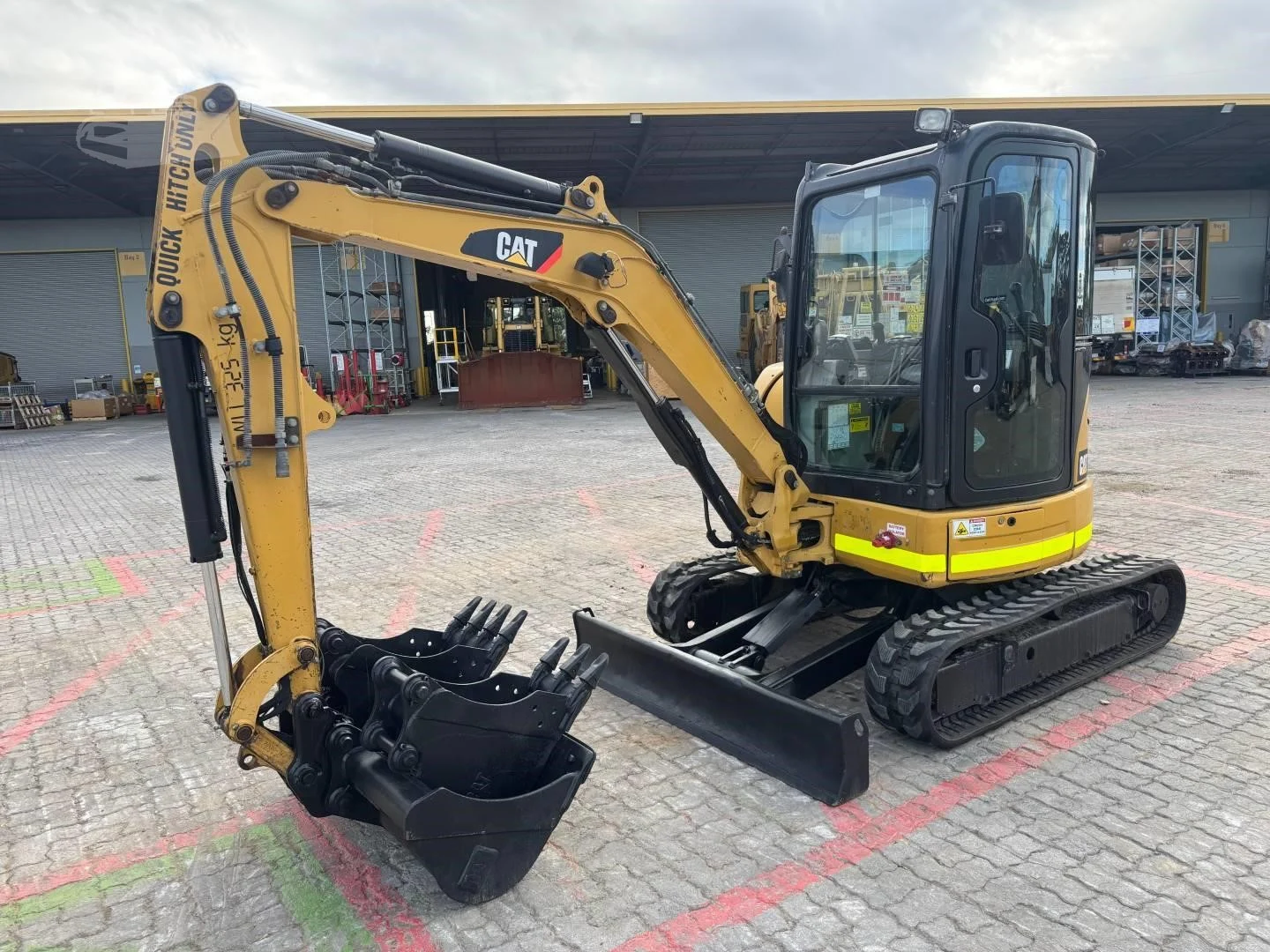 2013 Caterpillar 303.5E CR mini excavator photo 2