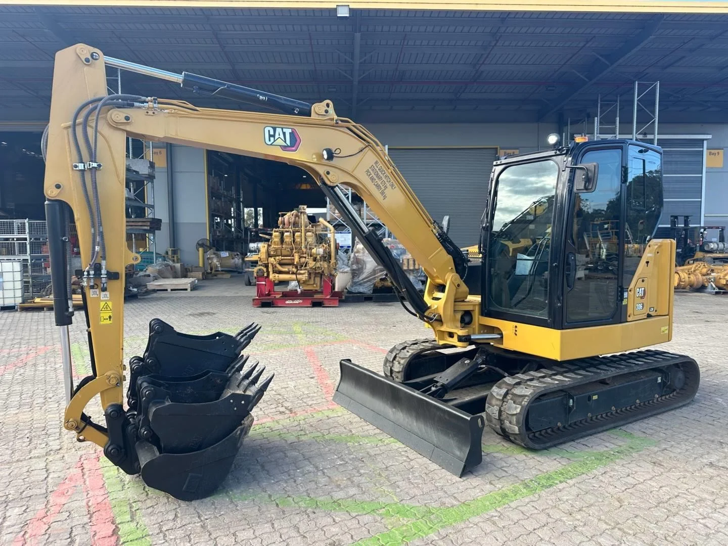 2022 Caterpillar 306CR excavator photo 2