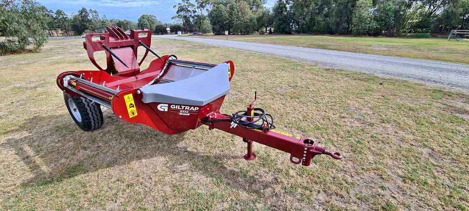 Giltrap G2X2 Bale Feeder photo 1