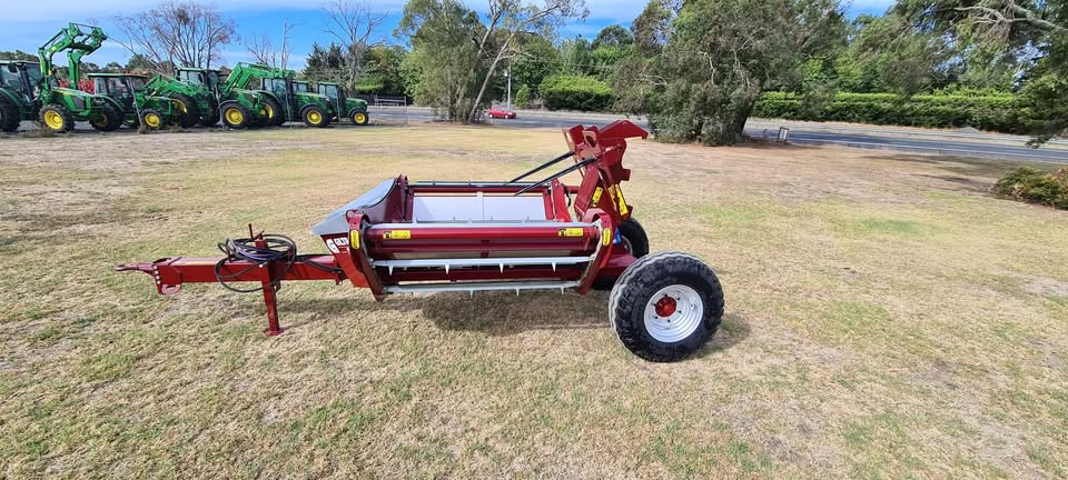 Giltrap G2X2 Bale Feeder photo 3