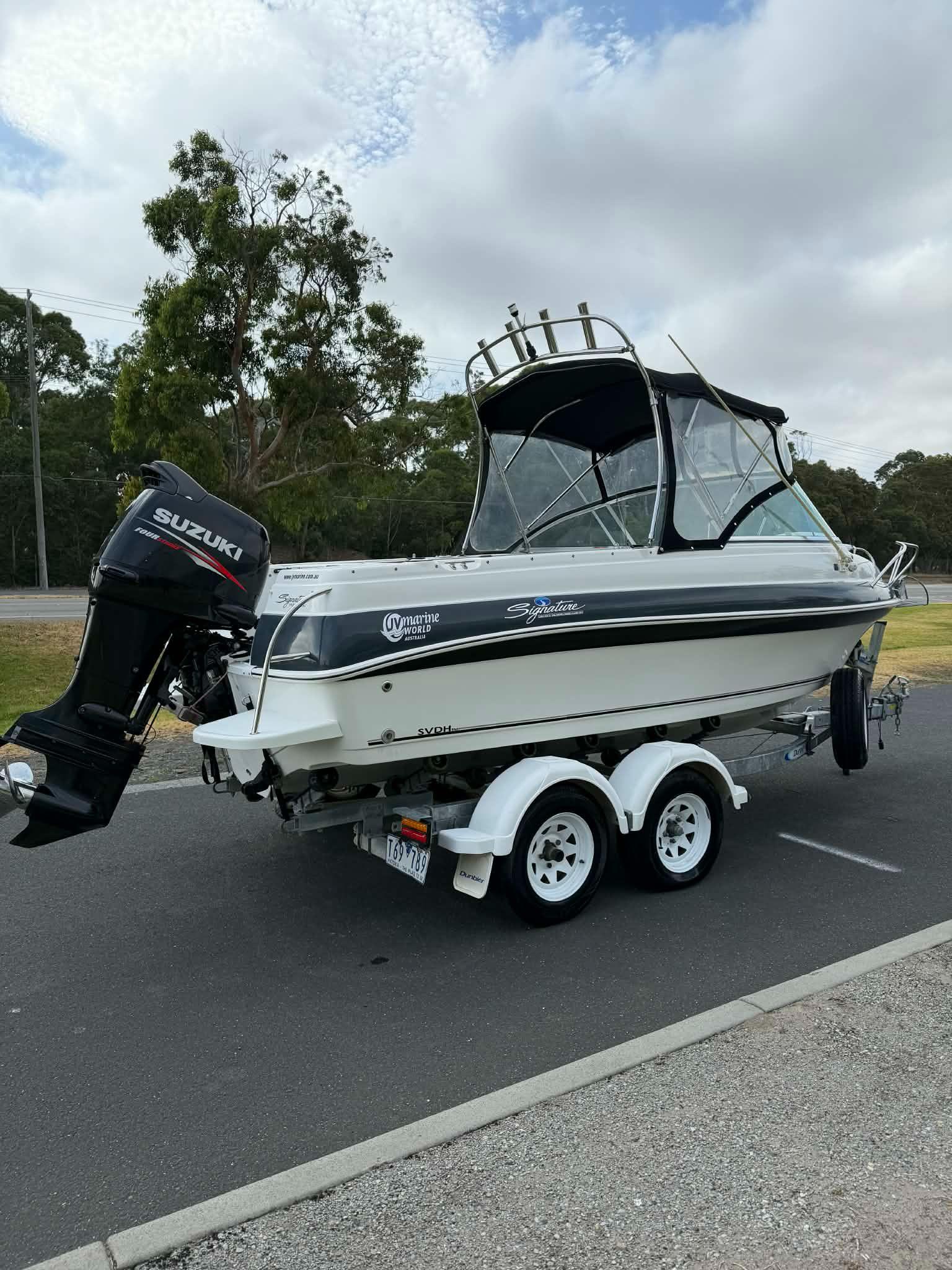 2010 Haines Signature 543RF photo 3