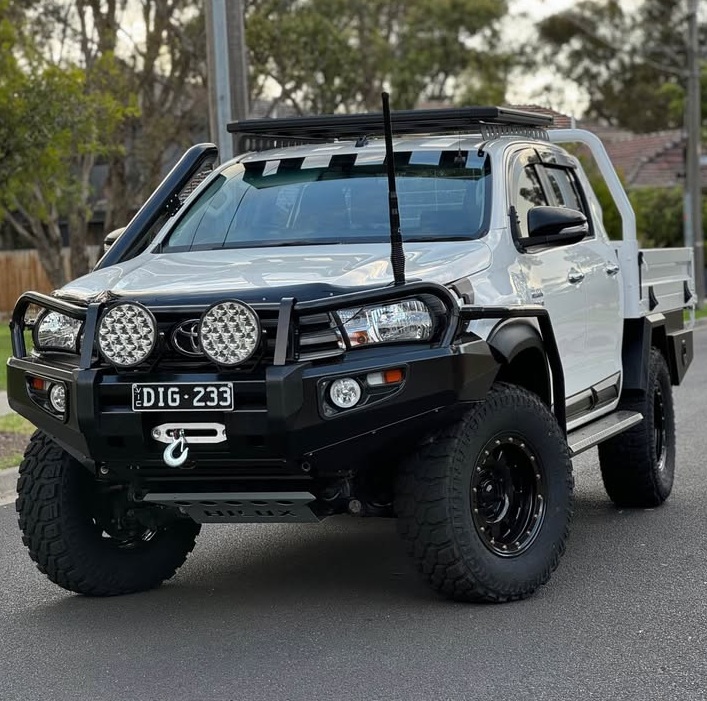 2017 Toyota Hilux photo 1