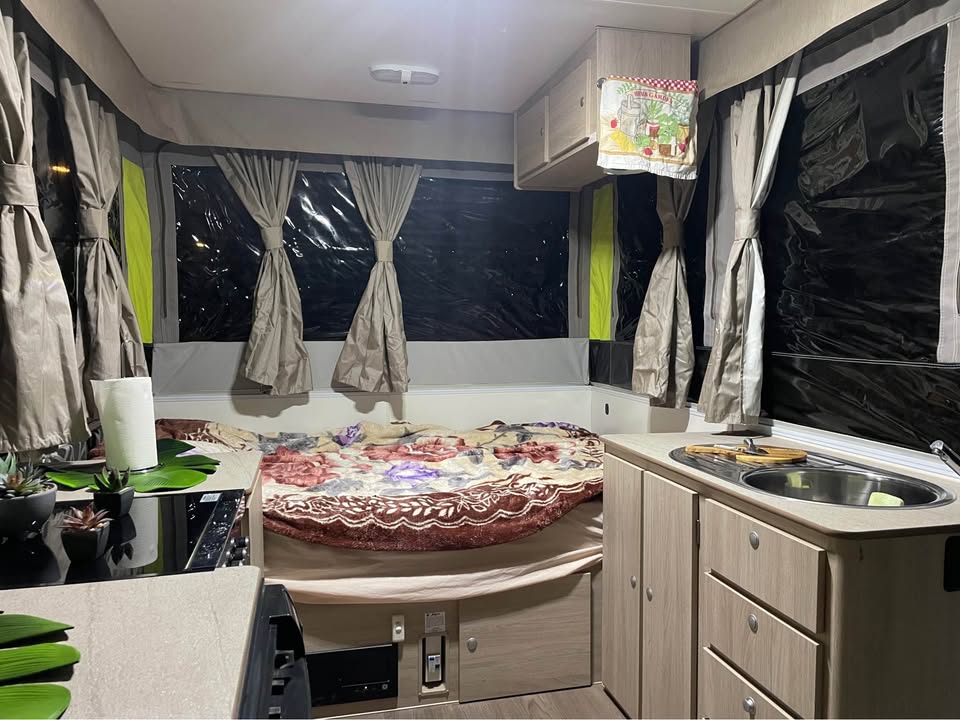 2016 Jayco Penguin Outback photo 4