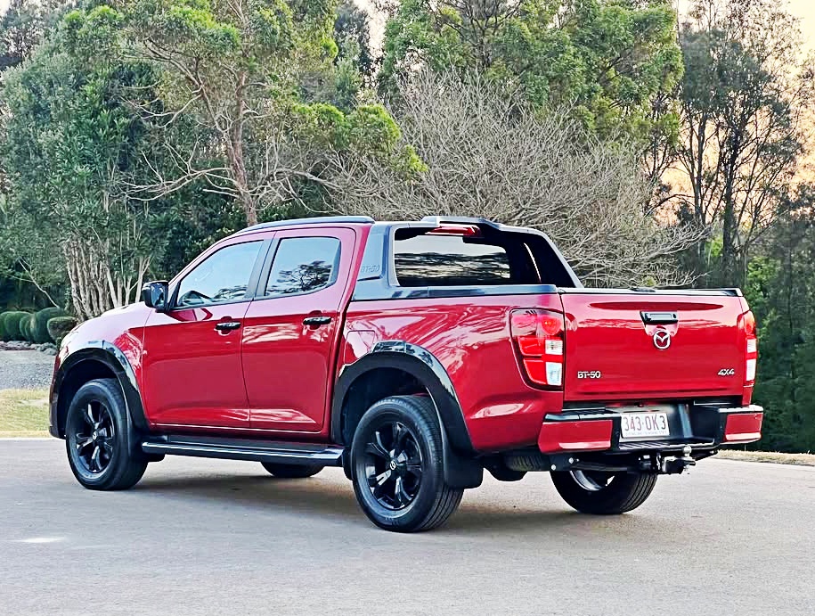 2022 Mazda BT-50 photo 2