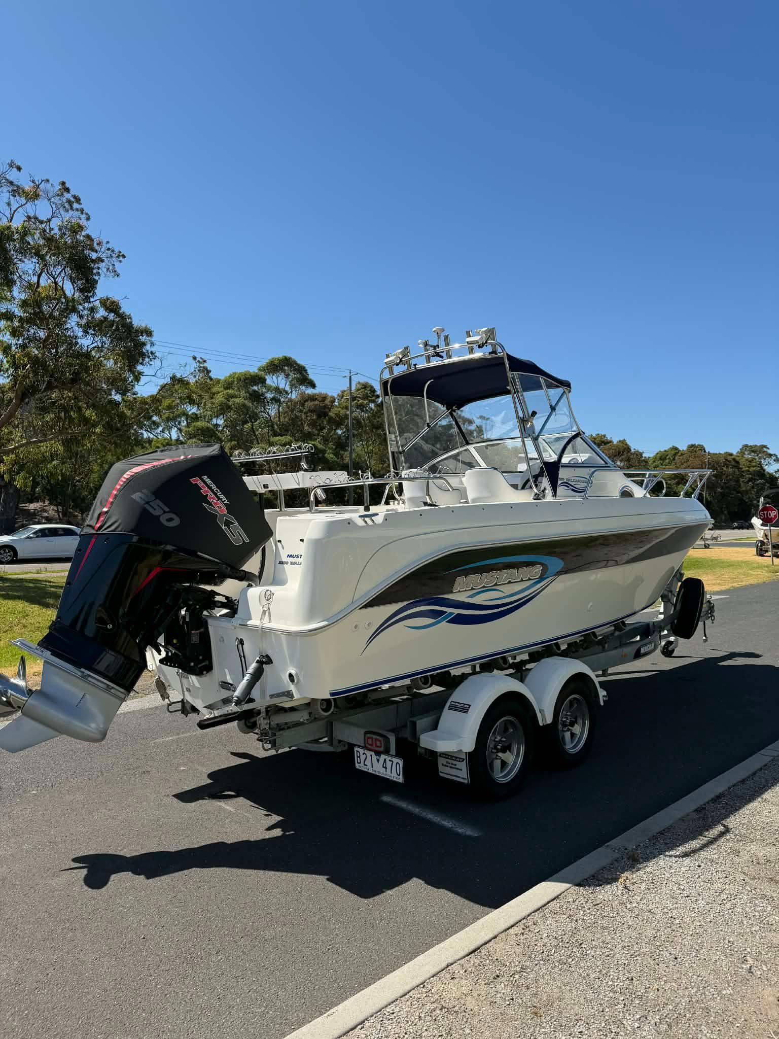 2007 Mustang 2250 Walkaround photo 4