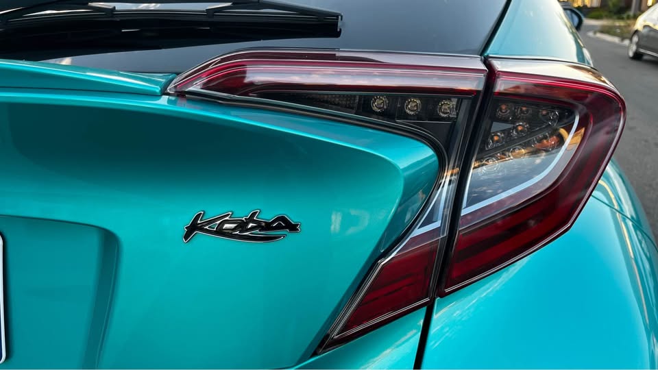 2018 Toyota C-HR photo 4