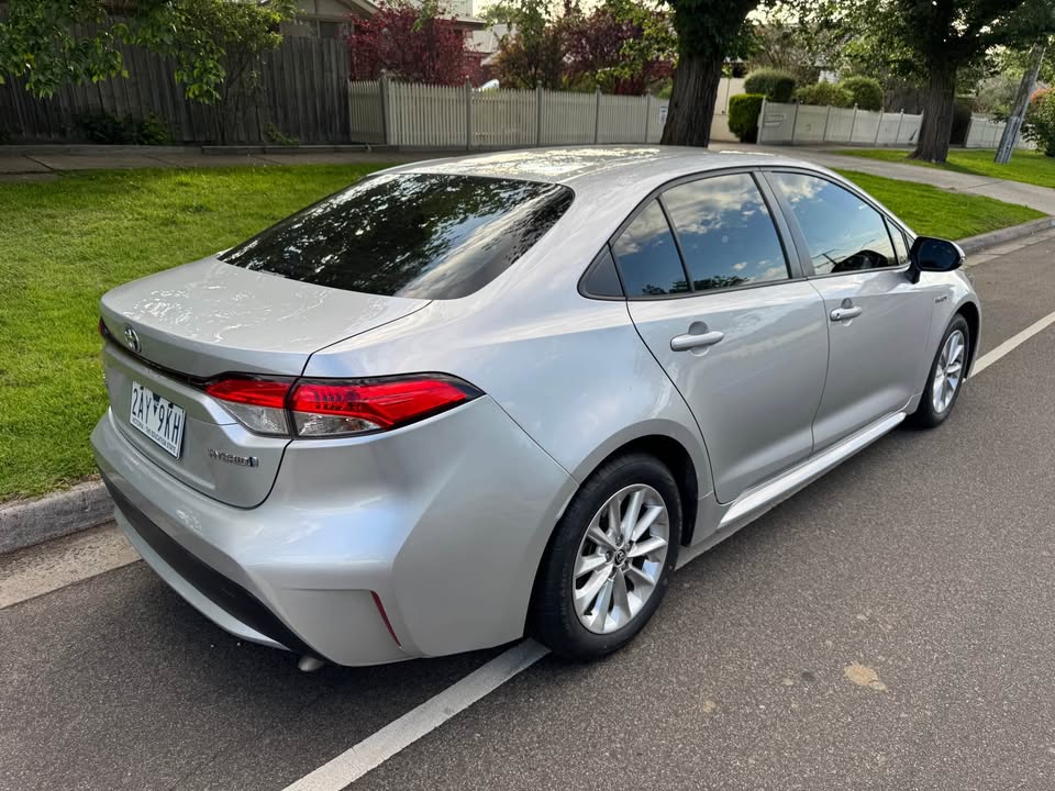 2022 Toyota Corolla photo 2